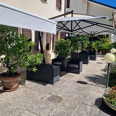 Hotel Piroga Padova Selvazzano Dentro Exterior photo