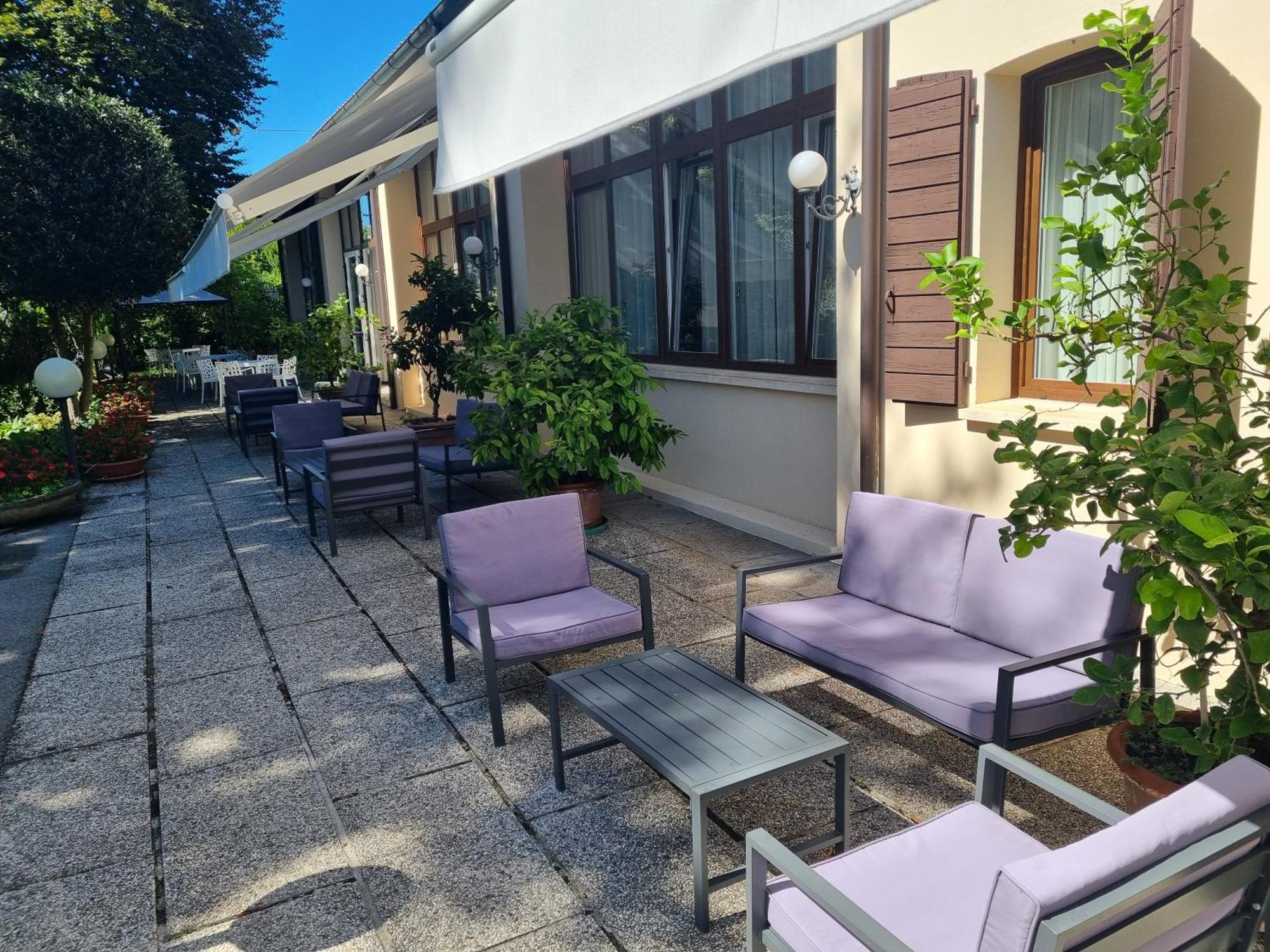 Hotel Piroga Padova Selvazzano Dentro Exterior photo